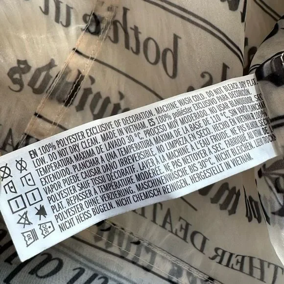 🎉5 for $45🎉NWT Forever 21 Rome & Juliet Top Blouse Size 0X News Paper Print - Picture 7 of 11